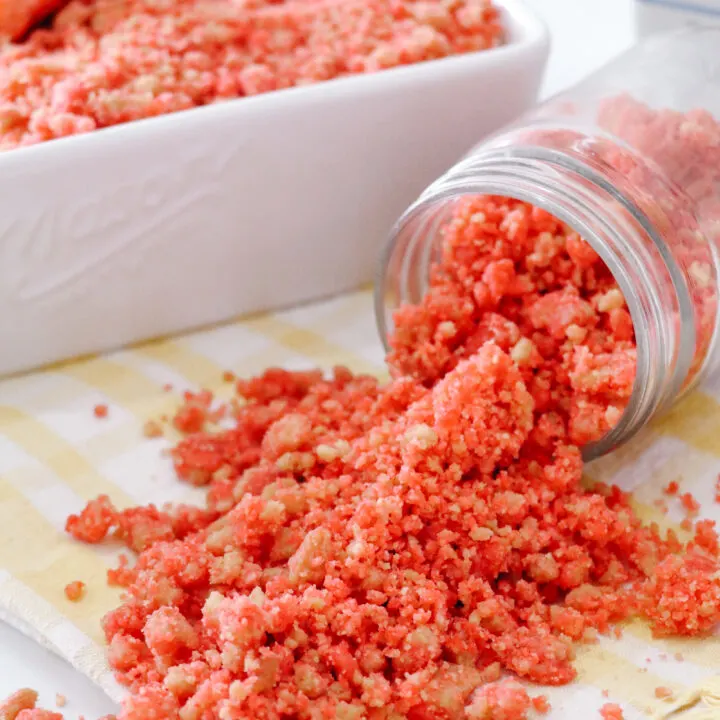 Freeze-Dried Strawberry & Yoghurt Crunch